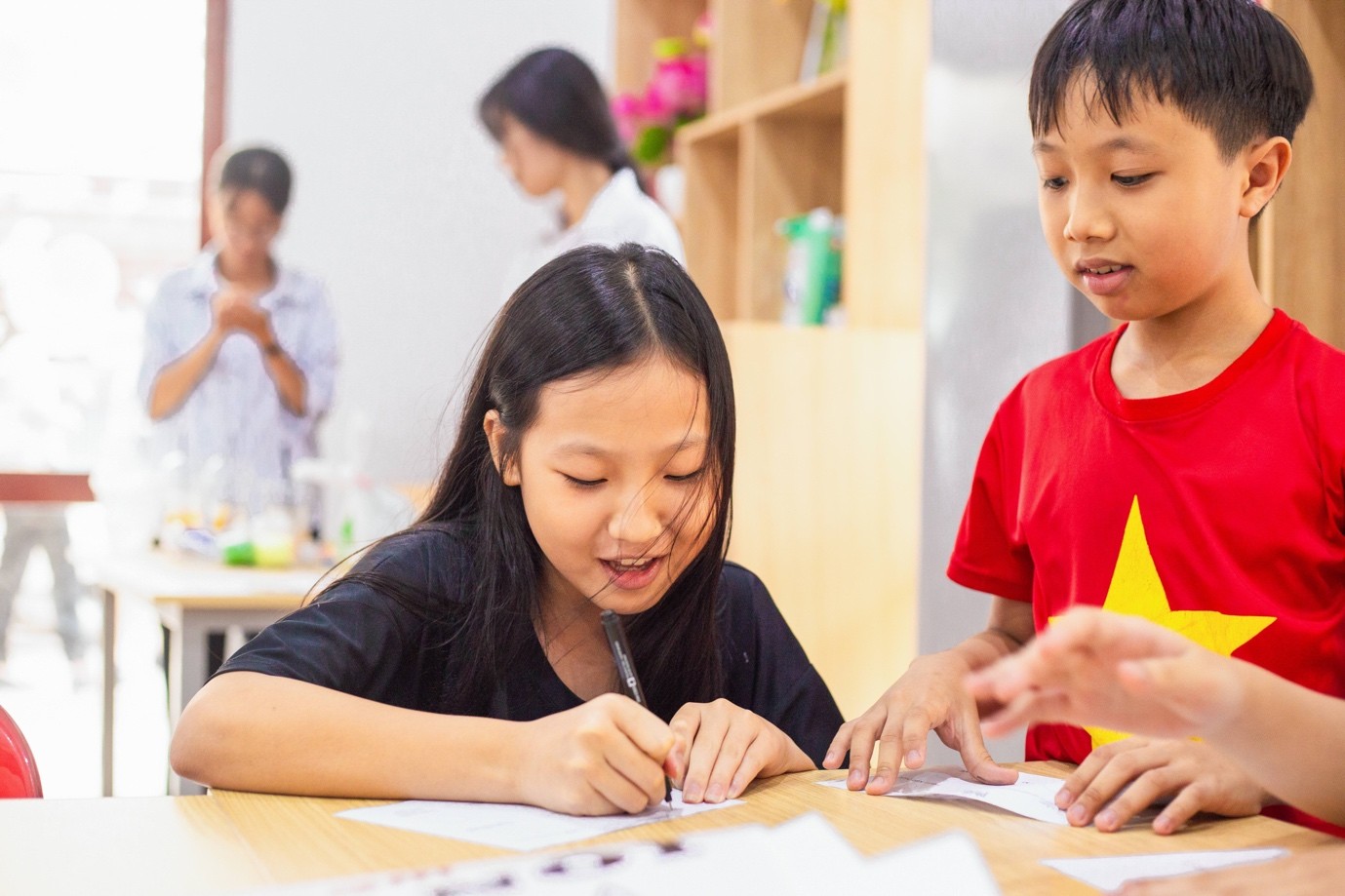 hoc-sinh-tham-gia-khoa-hoc-ekoschool-ky-nang-cho-tuong-lai-1750917433.jpg