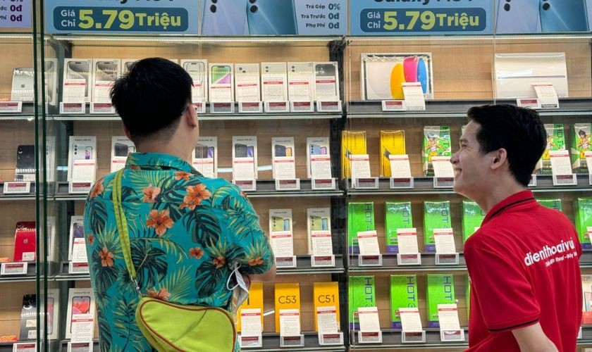 mua-dien-thoai-cu-o-dau-uy-tin-tphcm-ha-noi-1-1775824372.jpg