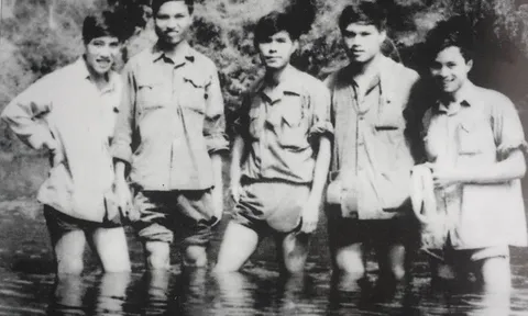 Âm vang 30/4