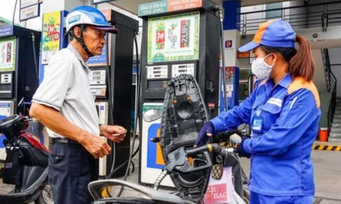 Ngày mai, giá xăng dầu sẽ giảm, chấm dứt chuỗi ngày tăng liên miên?