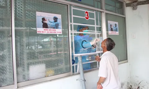 Bệnh viện tư nhân đầu tiên thông báo tiêm vắc xin COVID-19 giá 1,5 triệu đồng/liều