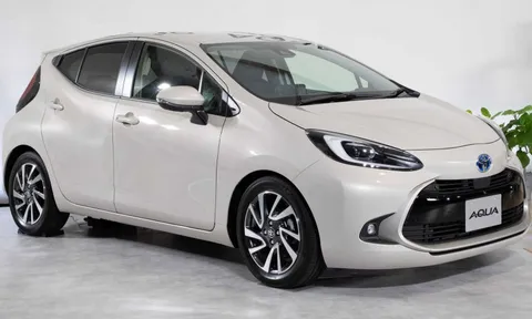 Toyota trang bị gì cho mẫu xe 400 triệu, "uống" ít xăng đáng kinh ngạc 2,79 lít/100 km?