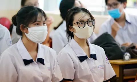 NÓNG: Học sinh Hà Nội tựu trường sớm nhất từ ngày 1/9