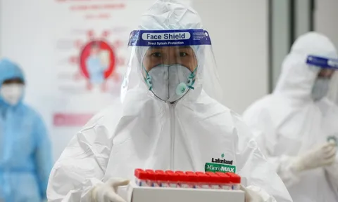 Giá xét nghiệm Covid-19 một số nơi cao hơn thực tế, Bộ Y tế đề nghị kiểm tra việc mua sắm kit xét nghiệm