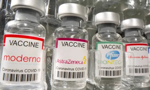 Phát hiện mới về tác dụng phụ của Pfizer, Moderna, AstraZeneca