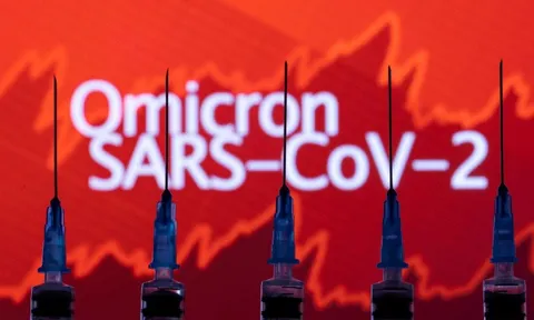 Cảnh bảo đáng sợ: Biến thể Omicron có thể vượt mặt và 'chiếm ngôi' thống trị của Delta