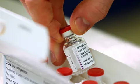 Phát hiện mới nhất: 2 liều vaccine COVID-19 không đủ để chống biến thể Omicron