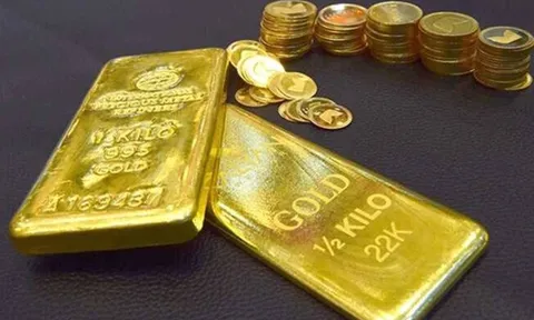 Giá vàng hôm nay 23/12: Bất ngờ tăng vọt