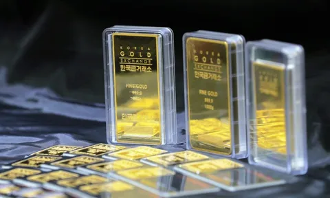 Giá vàng hôm nay 28/12: Quay đầu giảm nhẹ