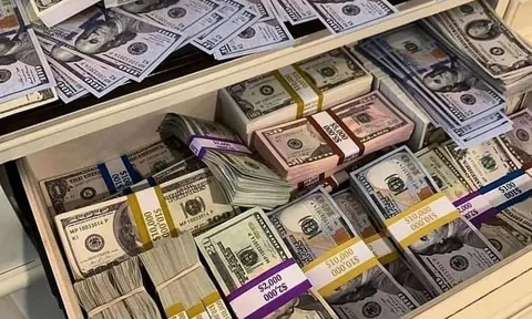 Tỷ giá USD hôm nay 3/8: Phăm phăm đi lên