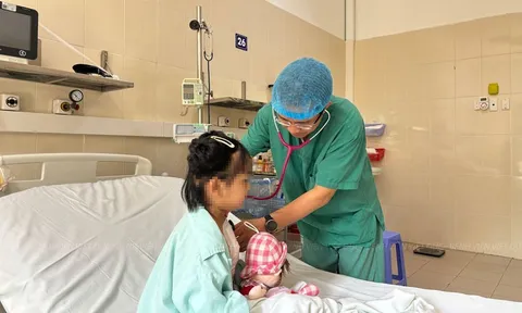 Ghép tim thành công cho bé gái 7 tuổi