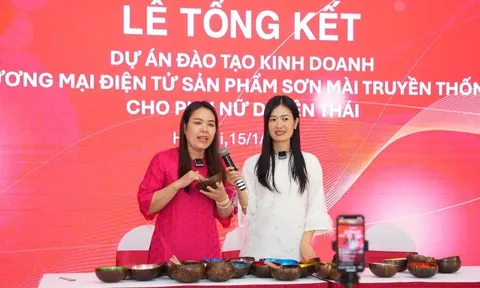 Công ty Coca-Cola Việt Nam đưa thương mại điện tử đến với làng nghề sơn mài Hạ Thái thông qua dự án EKOART