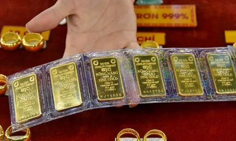 Giá vàng hôm nay 6/12: Đột ngột giảm mạnh