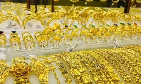 Giá vàng hôm nay 15/12: Quay đầu giảm mạnh