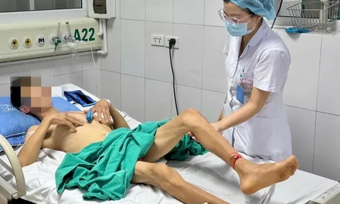 Nam bệnh nhân suýt tử vong do uống 10 lít nước ion kiềm pha muối mỗi ngày và nhịn ăn suốt 18 ngày