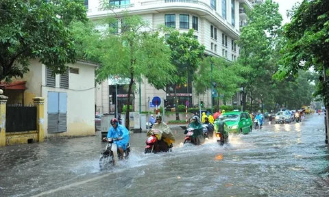 Thời tiết cuối tuần: Miền Bắc hứng đợt mưa to, miền Trung vẫn nắng nóng