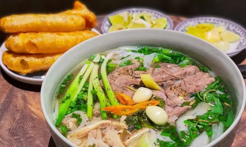 Cuối tuần có 5 món cực ngon lại dễ làm, trong đó có món phở giản dị Shark Bình cực thích