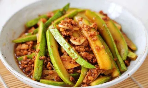 Thịt băm xào với loại quả siêu giàu vitamin C nhưng không chua này vừa ngon vừa bổ