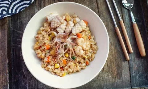 Rang cơm thêm những thứ này vào siêu ngon lại giàu dinh dưỡng, cả nhà ăn 2 bát chưa no