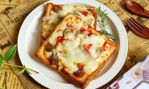 Còn thừa vài lát bánh mì đem chế biến kiểu này chẳng khác nào pizza vừa ngon lại rẻ
