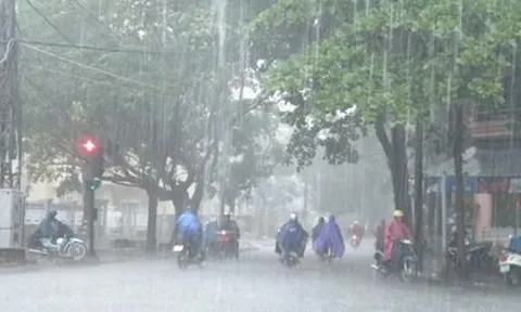 Đợt mưa lớn diện rộng ở miền Bắc và miền Trung còn kéo dài đến khi nào?