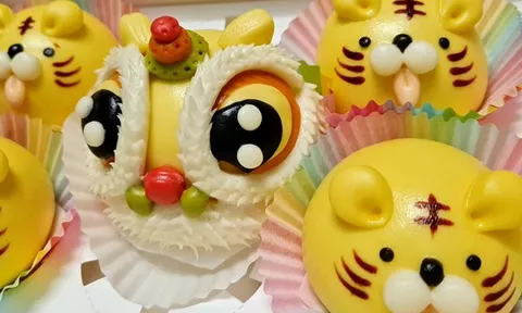 Bánh bao hình “lạ” giá đến 40.000 đồng/chiếc, khách xếp hàng đặt mua