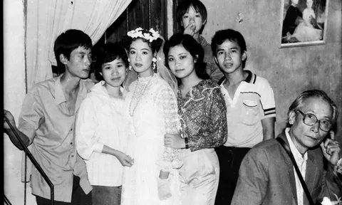 Xem ảnh cưới 34 năm trước của NSƯT Chiều Xuân mà xuýt xoa, nhan sắc thiếu nữ cứ phải gọi là đỉnh!