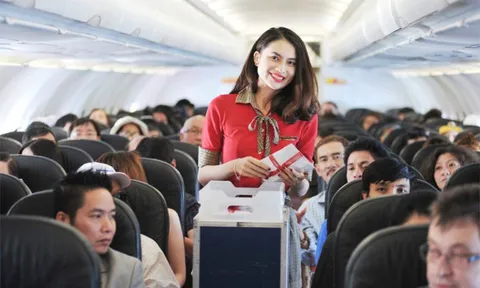 Vì sao Vietjet Air tính tiền bữa ăn trên máy bay còn Vietnam Airlines lại miễn phí?
