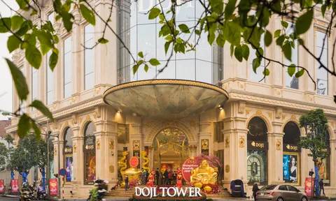 Chỉnh trang lại tiểu cảnh trước tòa DOJI Tower