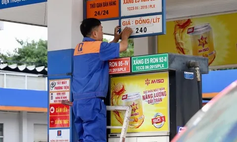 Xăng dầu đồng loạt tăng giá mạnh