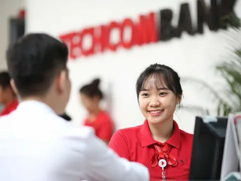 Techcombank lãi kỷ lục hơn 6.000 tỷ đồng chỉ trong 1 quý, thu nhập nhân viên tăng 20% lên 44,5 triệu đồng/tháng
