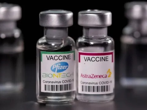 Hiệu quả của vaccine AstraZeneca và vaccine Pfizer sau 6 tháng là bao nhiêu?