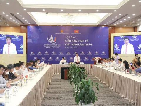 Diễn đàn Kinh tế Việt Nam lần 4 diễn ra tại TP. Hồ Chí Minh
