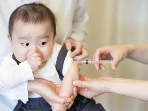 Rà soát trẻ chưa tiêm vaccine sởi để tiêm bù phòng dịch